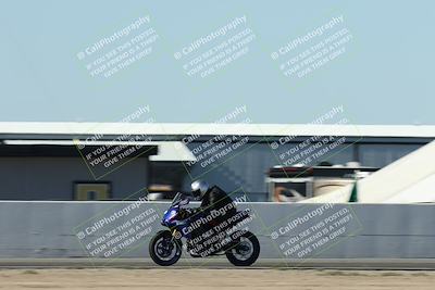 media/Oct-30-2025-Racers Edge (Thu) [[dabbdaf680]]/3-B Group/Session 5 Front Straight Speed/